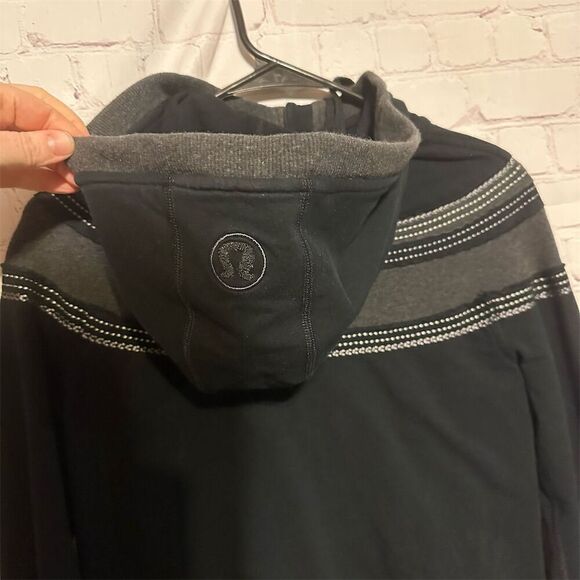 Lululemon Women's Black Full Zip Scuba Hoodie 6 with Dark Gray Stripe - Picture 6 of 6